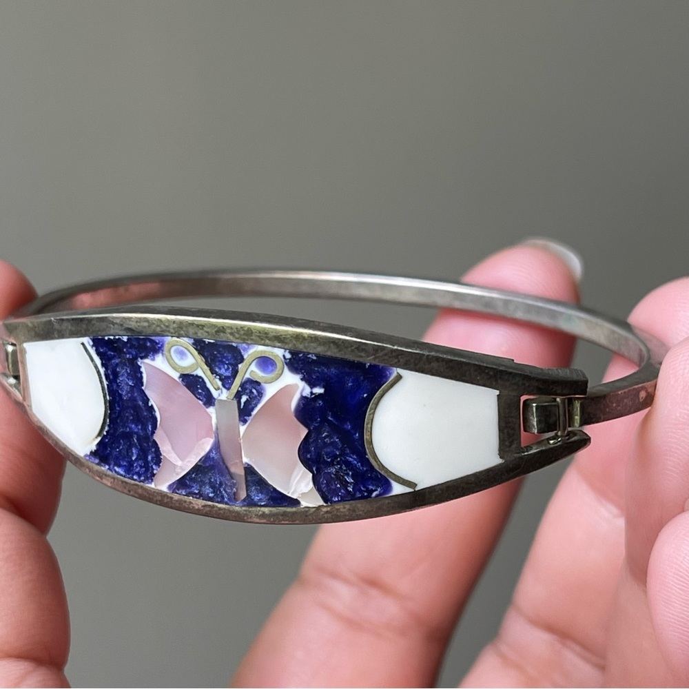 Alpaca Mexico Mother Of Pearl Butterfly Inlay Small Hinged Bangle Bracelet - Picture 4 of 8